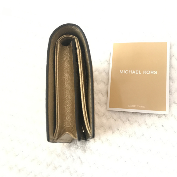 Michael Michael Kors mini flap wallet - Picture 6 of 8